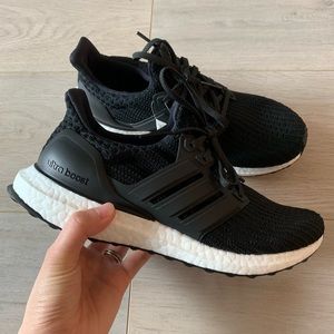 ADIDAS • ULTRABOOST (BLACK)